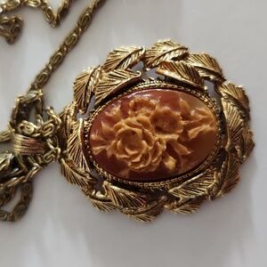 Florenza flower‎ pendant and chain